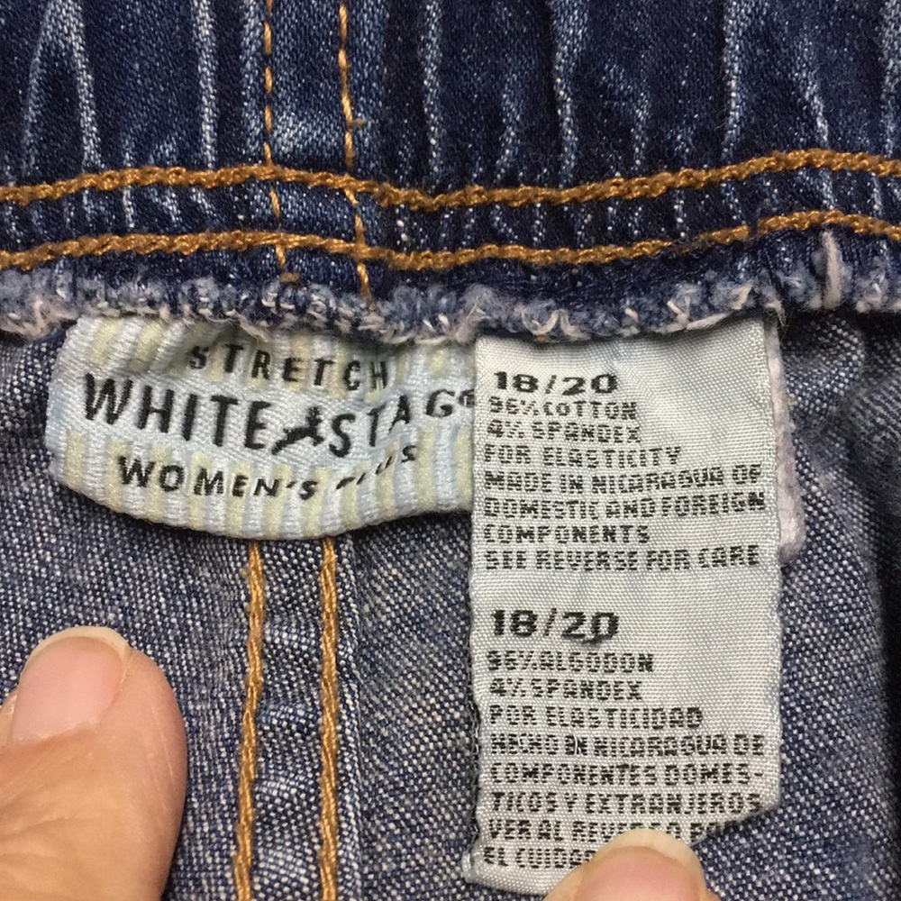 White Stag Jean capris size 18/20 elastic back